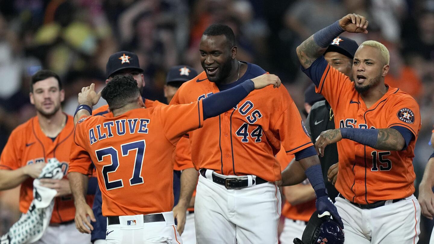 Alvarez s RBI double in 9th lifts Astros to 2 1 win over Sox AP News
